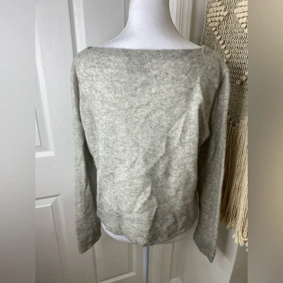 NWOT QI CASHMERE Women's Gray Sweater - Picture 3 of 3